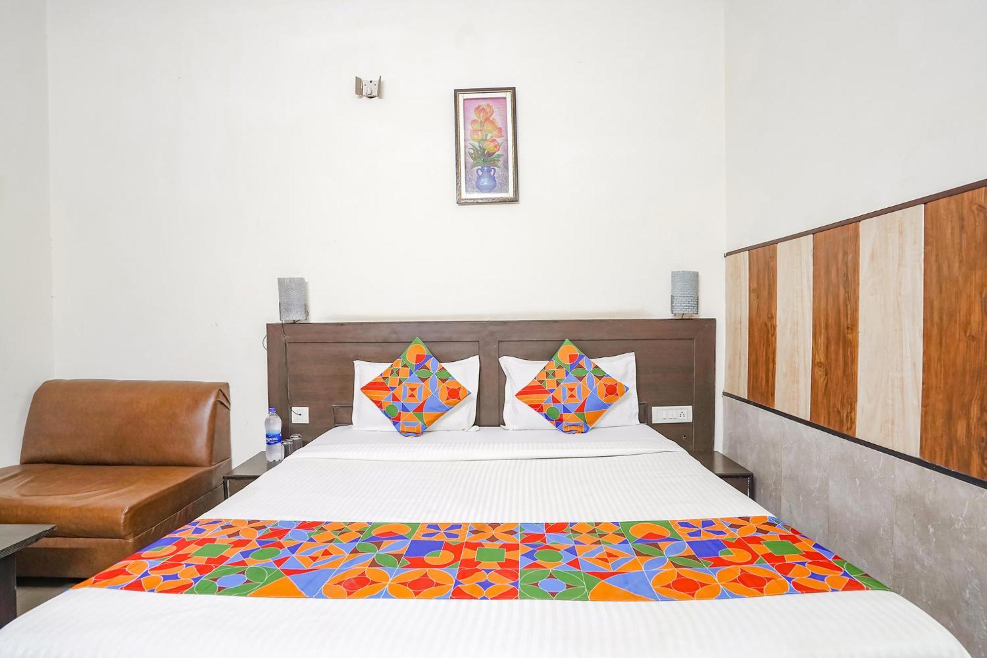 מייזור Fabhotel Prashant Palace מראה חיצוני תמונה