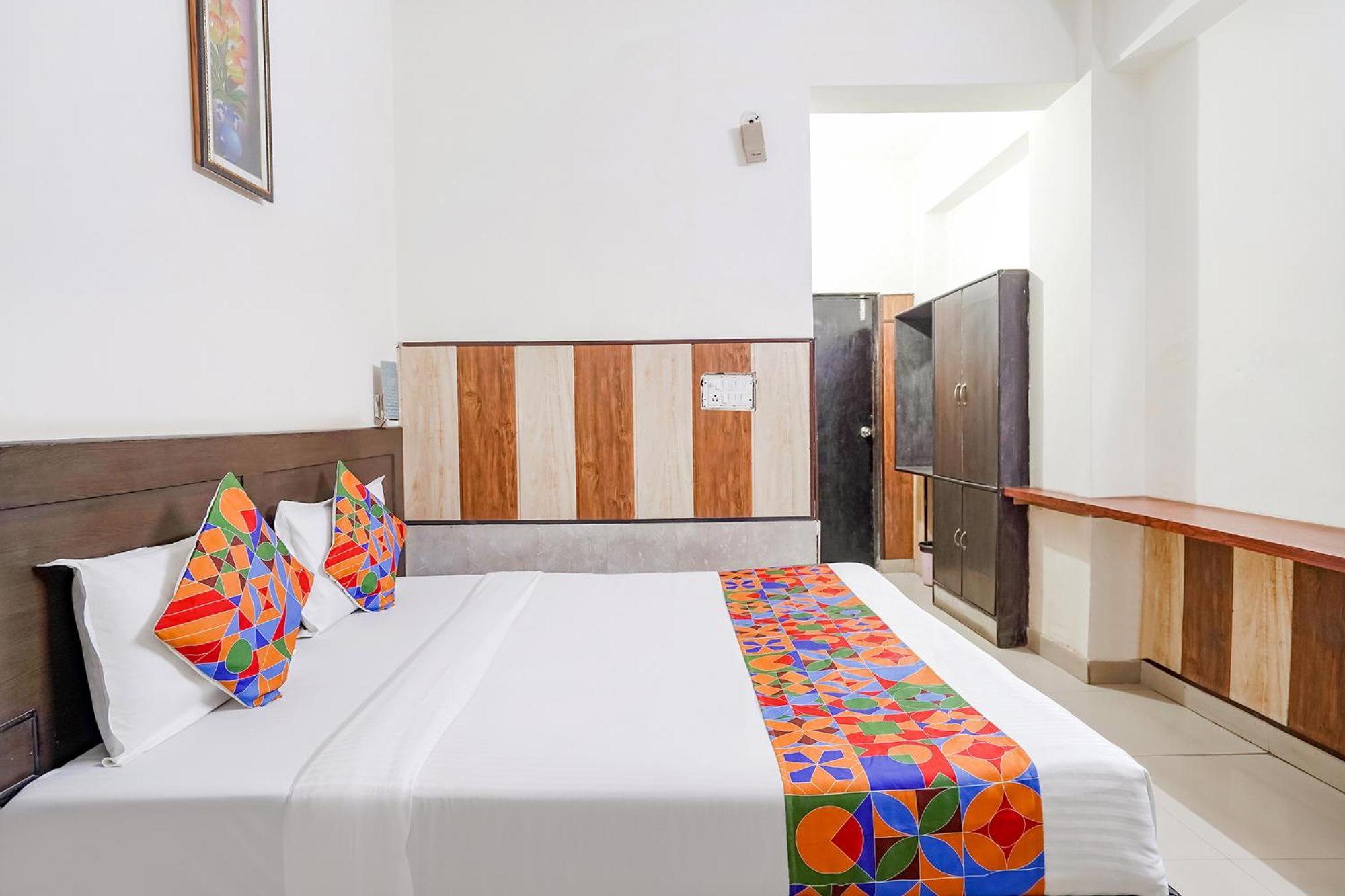 מייזור Fabhotel Prashant Palace מראה חיצוני תמונה