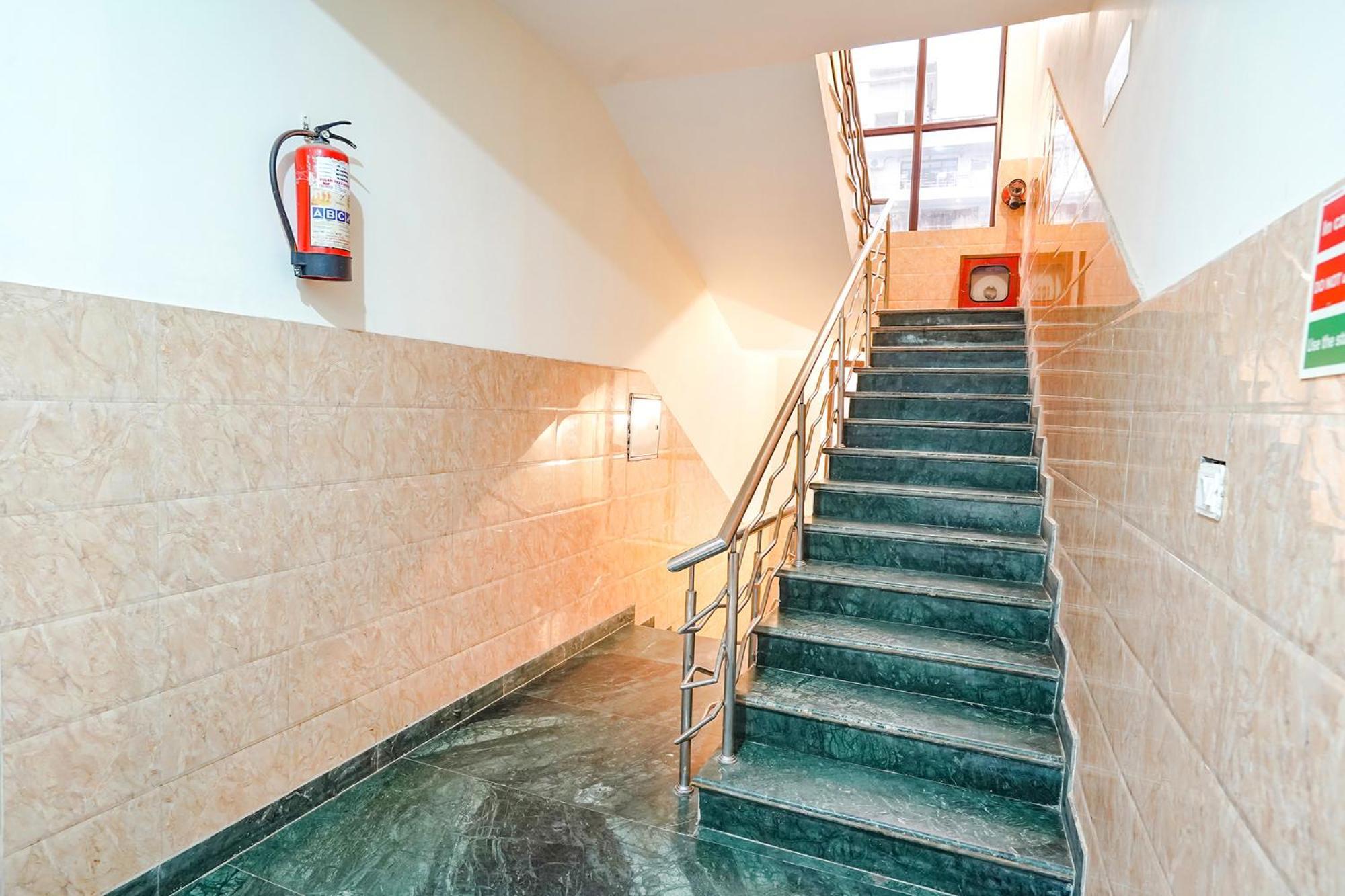 מייזור Fabhotel Prashant Palace מראה חיצוני תמונה