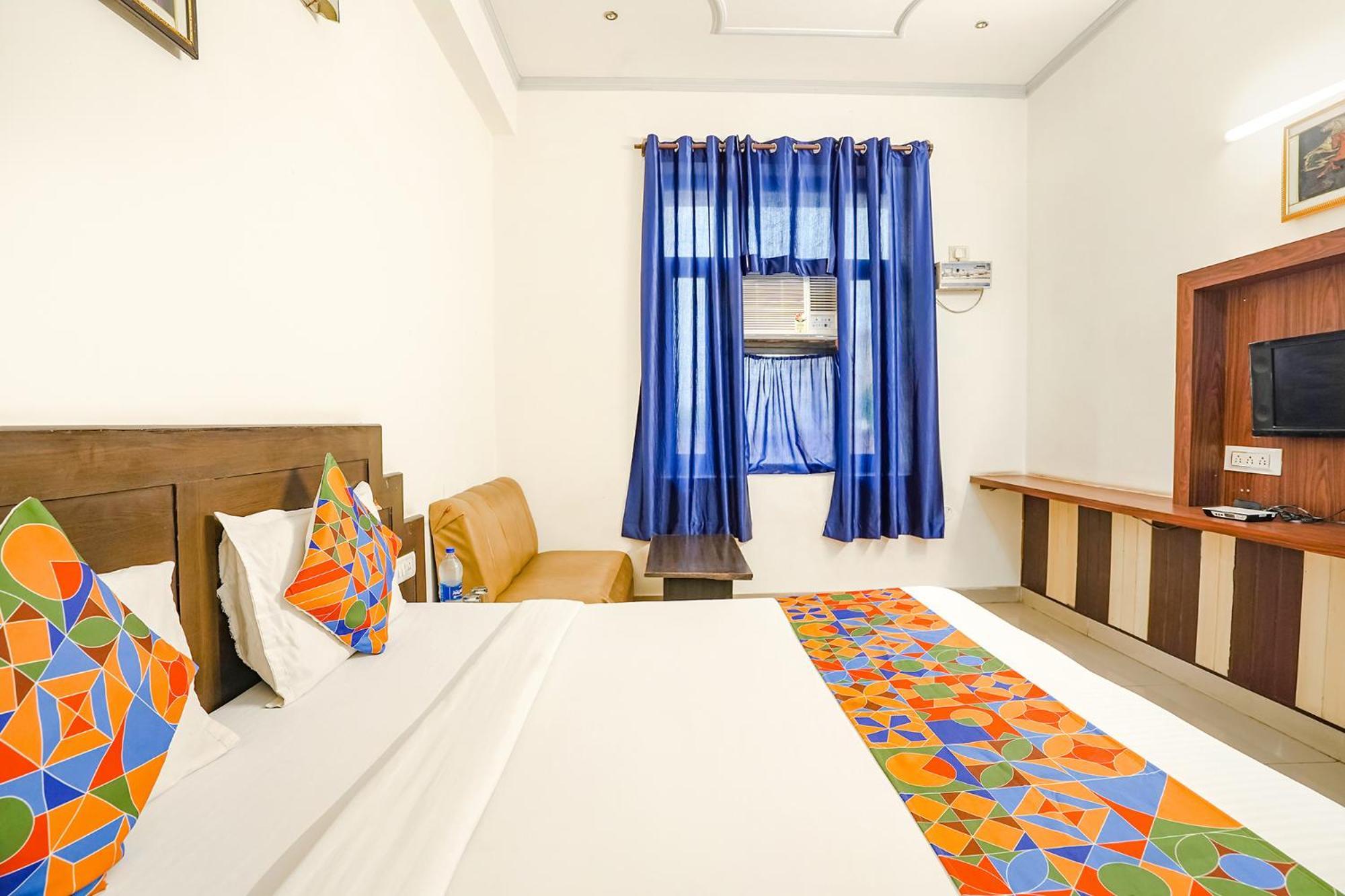 מייזור Fabhotel Prashant Palace מראה חיצוני תמונה