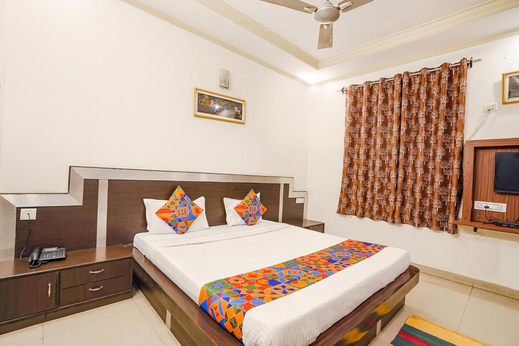 מייזור Fabhotel Prashant Palace מראה חיצוני תמונה