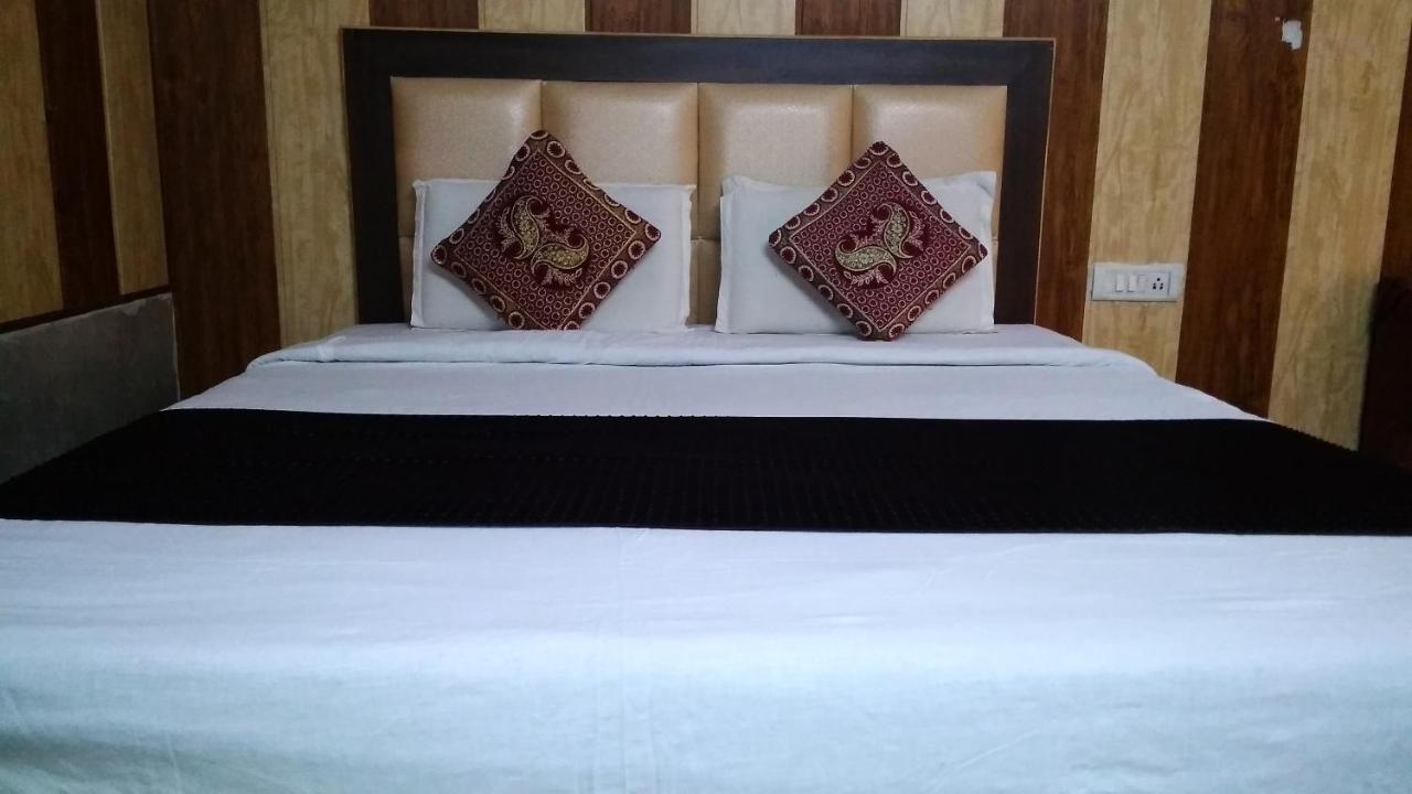 מייזור Fabhotel Prashant Palace מראה חיצוני תמונה