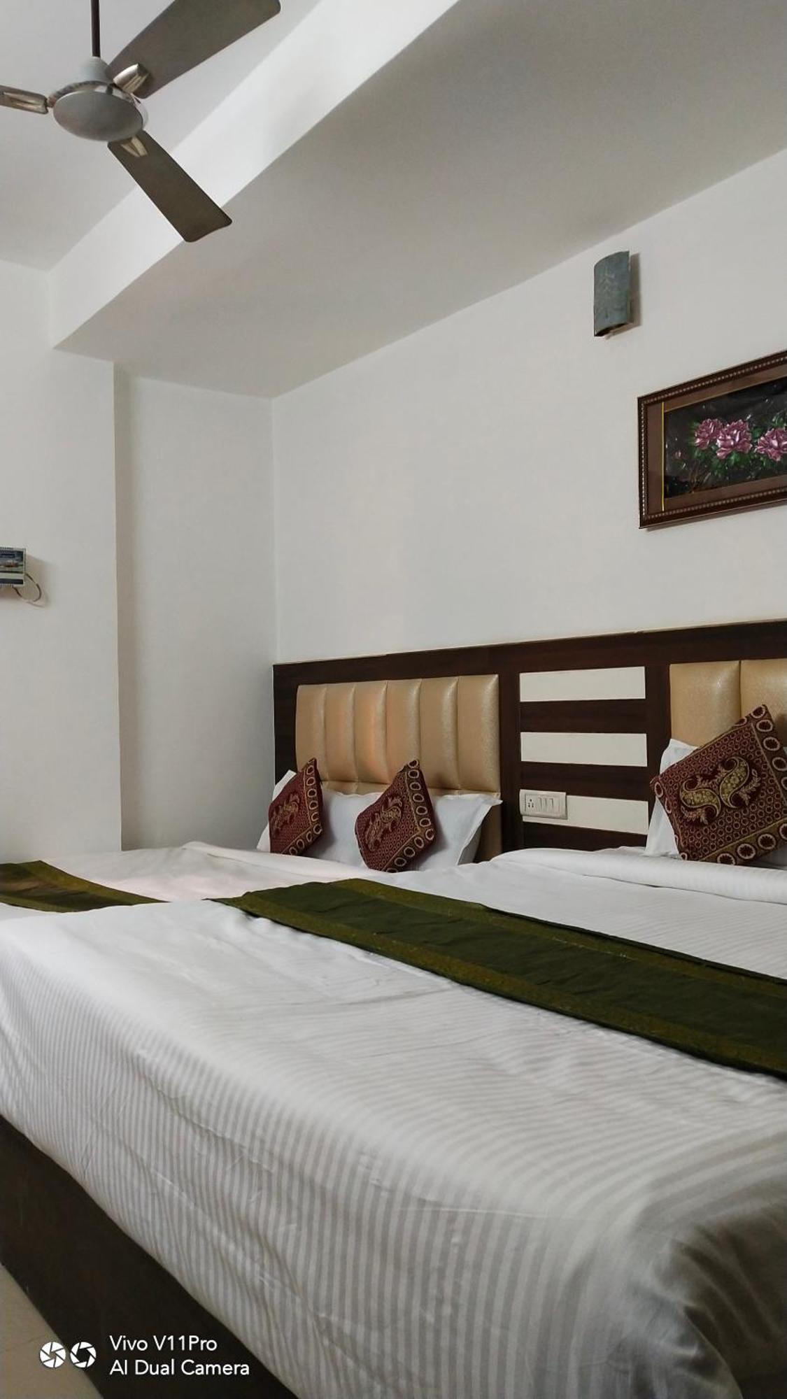 מייזור Fabhotel Prashant Palace מראה חיצוני תמונה