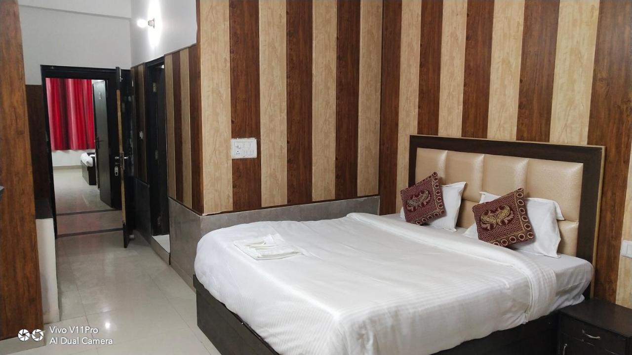 מייזור Fabhotel Prashant Palace מראה חיצוני תמונה